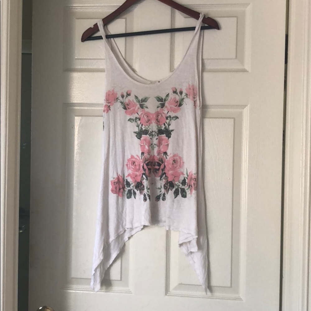 Soprano White tank with roses